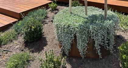 The Nagambie Stay - 10 people and secure boat parking