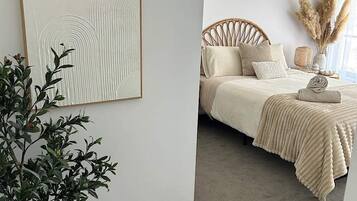 4 bedrooms, desk, iron/ironing board, free WiFi
