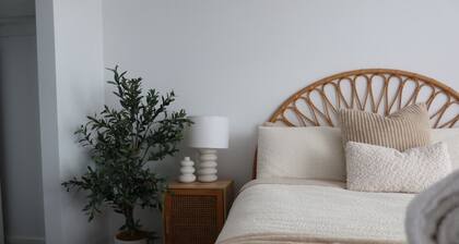 The Nagambie Stay - 10 people and secure boat parking