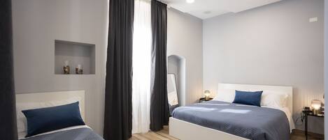 Tremannsrom – deluxe | Blendingsgardiner og wi-fi (inkludert)