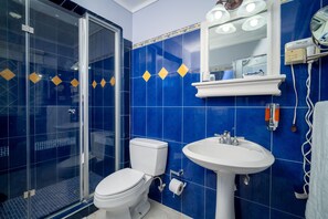 Dusche, Handtücher, Seife, Shampoo