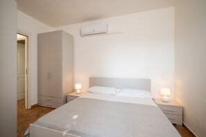 2 camere, ferro/asse da stiro, Wi-Fi gratuito