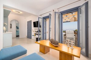 Smart TV, fireplace, books, stereo - Villa Virginia 
 (Paros)
