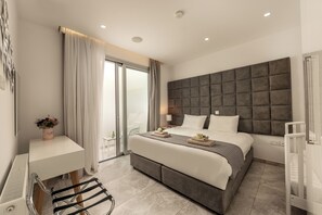 6 bedrooms, in-room safe, desk, iron/ironing board - FIG TREE BAY RESIDENCES #6, FIG TREE BAY RESIDENCES #6 (Protaras)