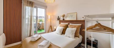 1 makuuhuone, työpöytä, silitysrauta/-lauta, Wi-Fi