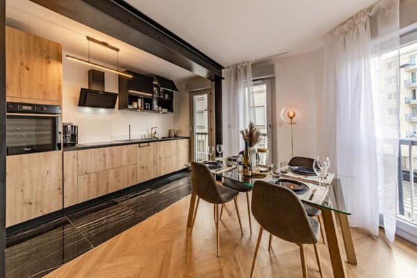 Dining - Le Dobrée - Centre - Charm & Comfort - 4p - 55m2 (Nantes)