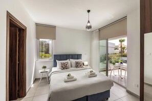 5 bedrooms, desk, iron/ironing board, free WiFi