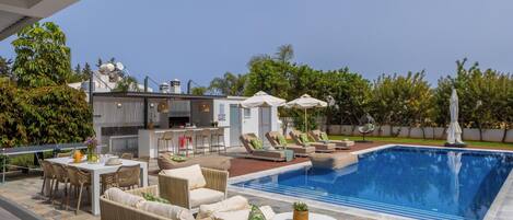 Outdoor pool, a heated pool