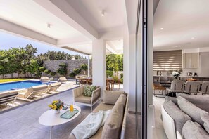 Outdoor dining - GREEN HAVEN RESIDENCES #2, GREEN HAVEN RESIDENCES #2 (Protaras)