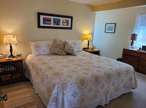 2 bedrooms, desk, iron/ironing board, travel cot