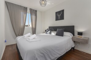 3 makuuhuonetta, silitysrauta/-lauta, ilmainen Wi-Fi