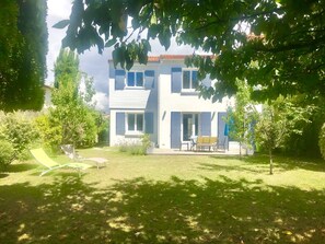 Exterior - Maison Entière à Royan Avec Jardin Proche Plage et Marché du Parc (Royan)