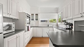 Fridge, microwave, oven, stovetop - Price Central Torquay 32 (Torquay)
