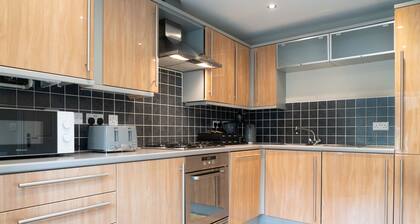 Lovely 4-bed House in Huntingdon