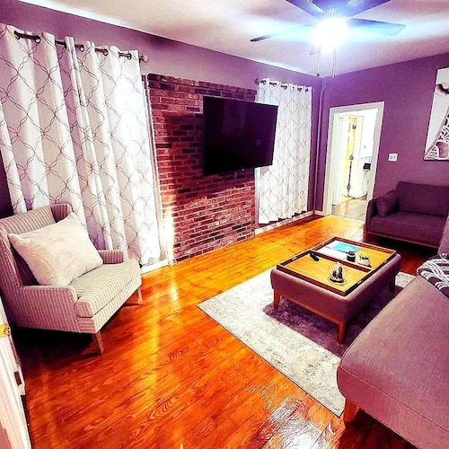 Grandeur Living near Boston - 3bed 1 bath
