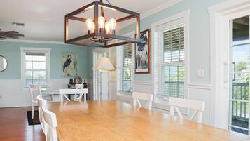 House, Multiple Beds (Cape Dreamin') | Dining