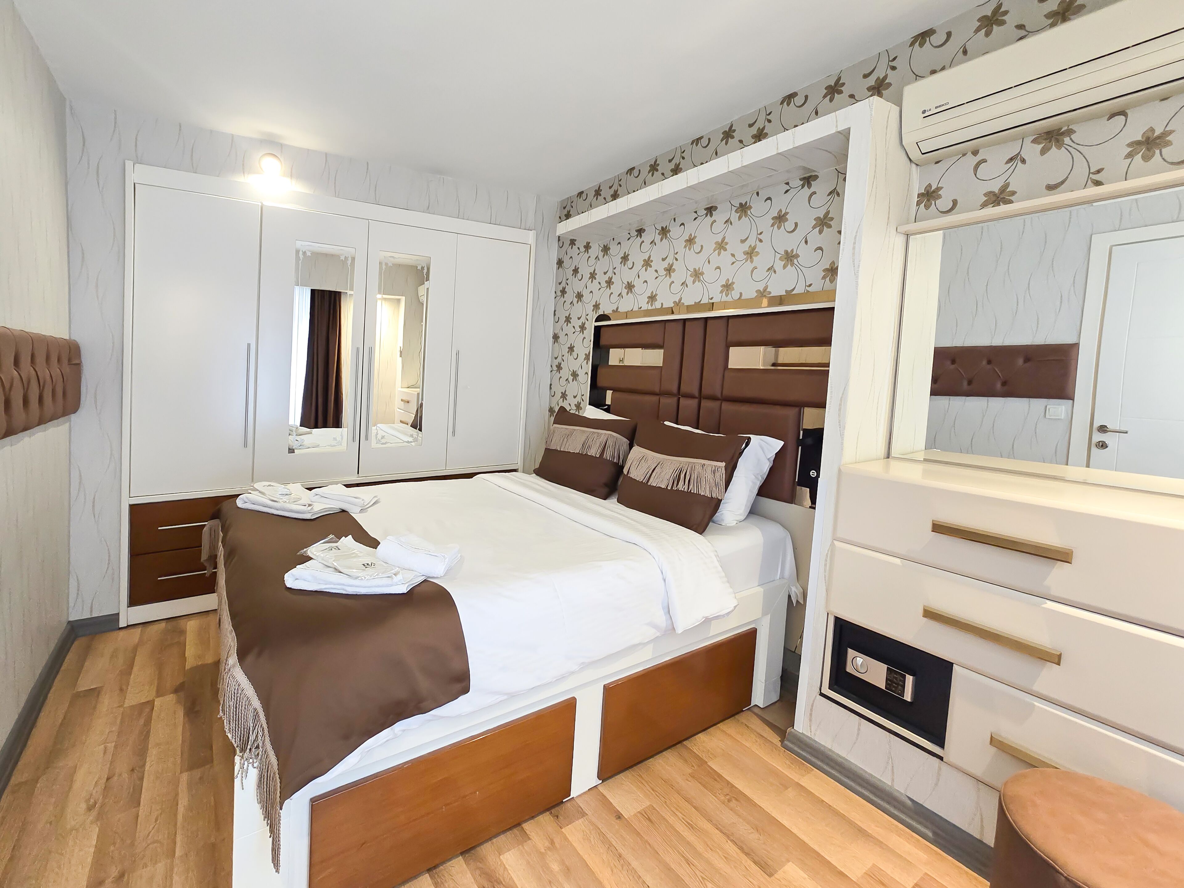 Family Suite | Egyptian cotton sheets, premium bedding, memory foam beds, minibar