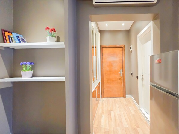 Superior Suite | Living area | 30-inch LCD TV with cable channels - Taksim By Aydın Suite Hotel (Istanbul)