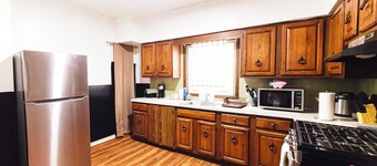 Best in Buffalo Entire First Floor up to 6 guests