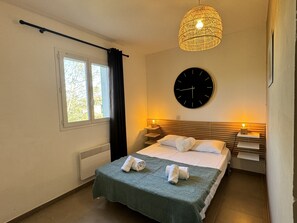 2 Schlafzimmer, Bügeleisen/Bügelbrett, kostenloses WLAN
