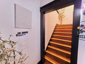 Interior - Best in Buffalo Entire second floor with Balcony (Buffalo)