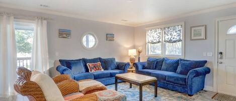 Télévision, cheminée, table de tennis de table