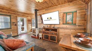 Smart TV, fireplace, DVD player, stereo