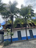 Πρόσοψη καταλύματος