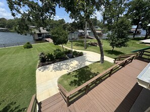 Property grounds - Family Friendly Lakehouse Cedar Creek Lake (Malakoff)