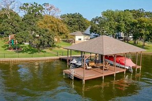 Exterior - Family Friendly Lakehouse Cedar Creek Lake (Malakoff)