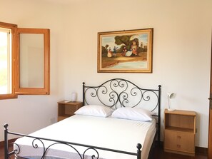 4 bedrooms, WiFi, bed sheets