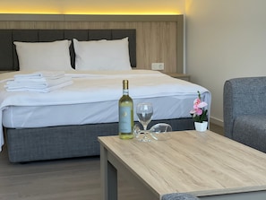 Deluxe Apartment | 1 bedroom, premium bedding, soundproofing, free WiFi