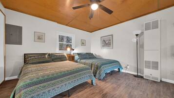 1 quarto, Wi-Fi de cortesia, roupa de cama