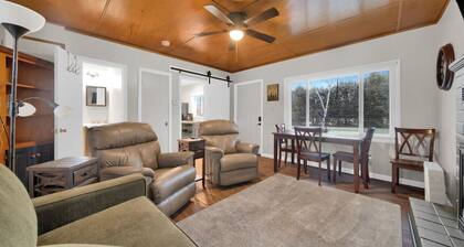 Cozy 1BD Beach Retreat, 2Bath