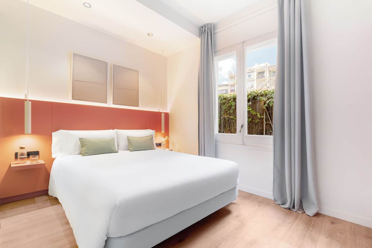 Standard Room | 1 bedroom, memory-foam beds, minibar, in-room safe