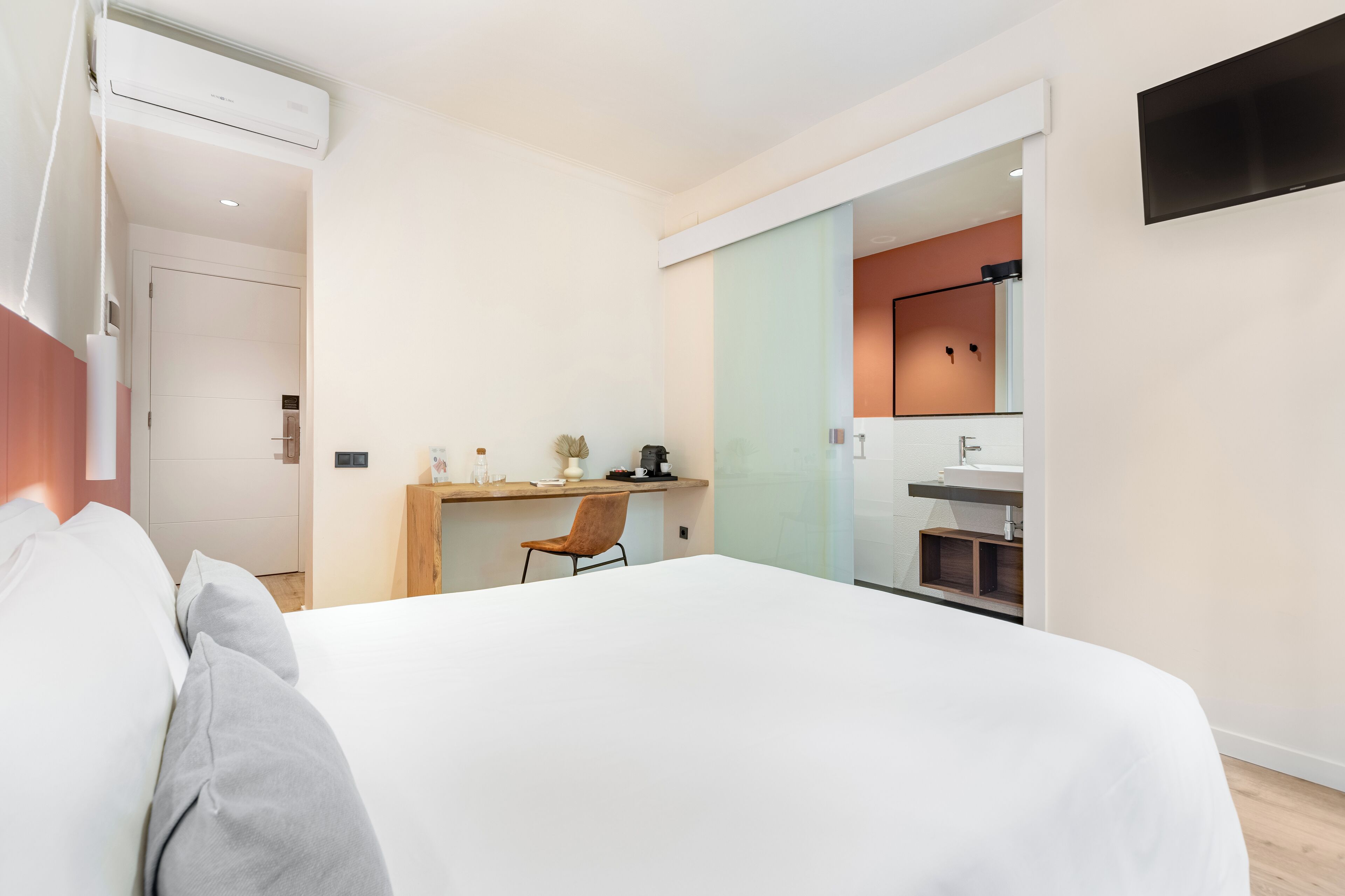 Photo - LeMar by Aspasios