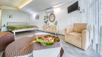 1 bedroom, desk, iron/ironing board, free WiFi