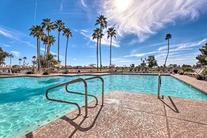 Outdoor pool, a heated pool - ResortLiving Golf/Pool/Gym/Peace 2Bed 2Bath Oasis (Sun Lakes)