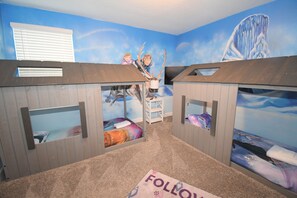 9 bedrooms, iron/ironing board, WiFi, bed sheets