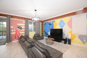 Living area - Stylish luxury 9BR house/ pool/ near Disney (Kissimmee)