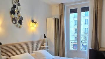 Habitación doble estándar, 1 cama Queen size (no elevator) | Ropa de cama