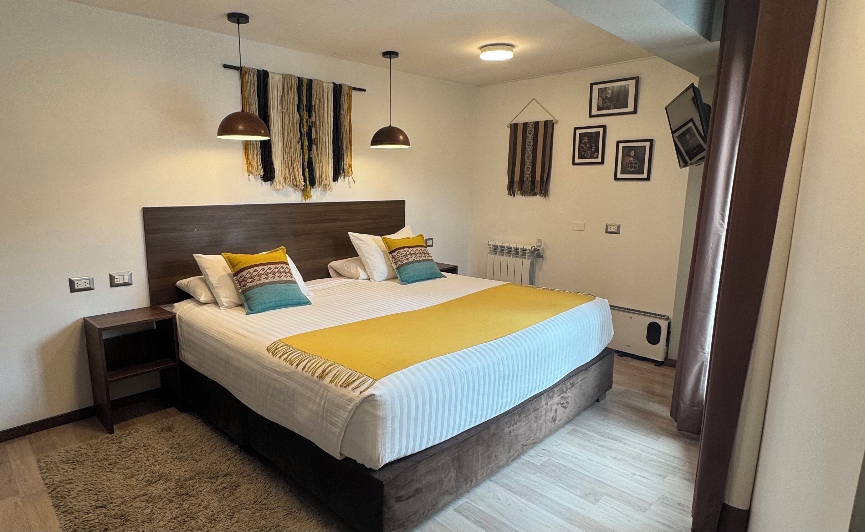 独特客房 | 高档床上用品、特色装修、特色家居、办公桌