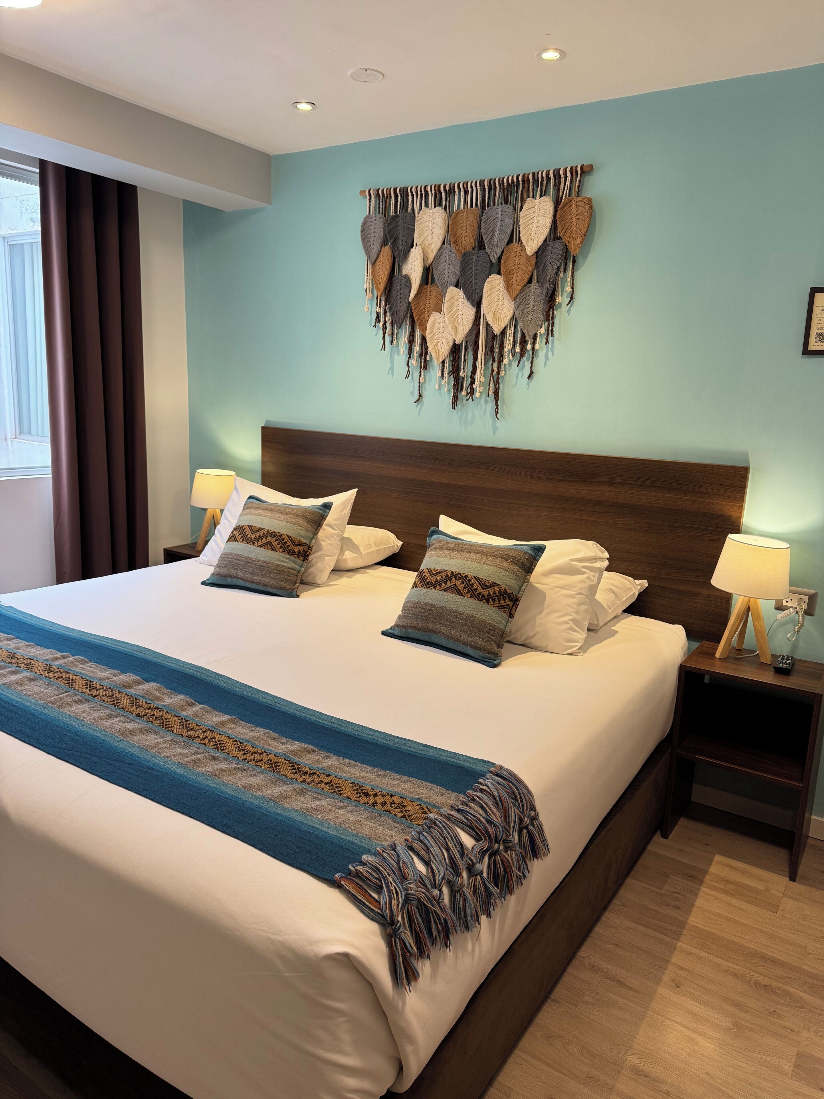 华丽客房 | 高档床上用品、特色装修、特色家居、办公桌