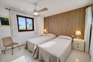 1 dormitorio, tabla de planchar con plancha, wifi gratis y ropa de cama