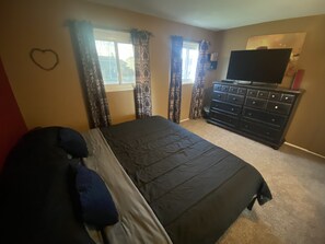 3 bedrooms, iron/ironing board, free WiFi, bed sheets