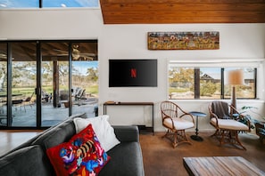 Smart TV, table tennis, books