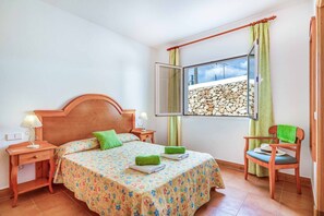 3 bedrooms, WiFi, bed sheets - Villa Olga - Three Bedroom Villa, Sleeps 6 (Cala en Porter)