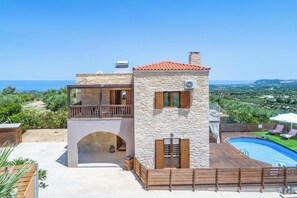 Exterior - Villa Ourania Klio - Two Bedroom Villa, Sleeps 4 (Crete)