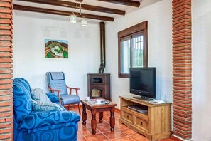 TV - Villa Miracosta - Two Bedroom Villa, Sleeps 4 (Frigiliana)