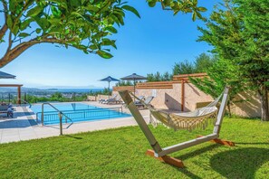 Pool - Villa Mulberry Tree - Four Bedroom Villa, Sleeps 8 (Crete)